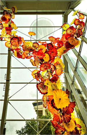 Chihuly Glass with Space Needle