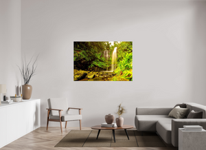 Water falls into Paradises’ Pool