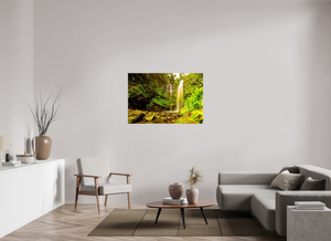 Water falls into Paradises’ Pool