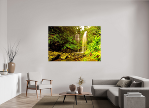 Water falls into Paradises’ Pool