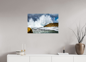 Massive Wave Crashes Ashore